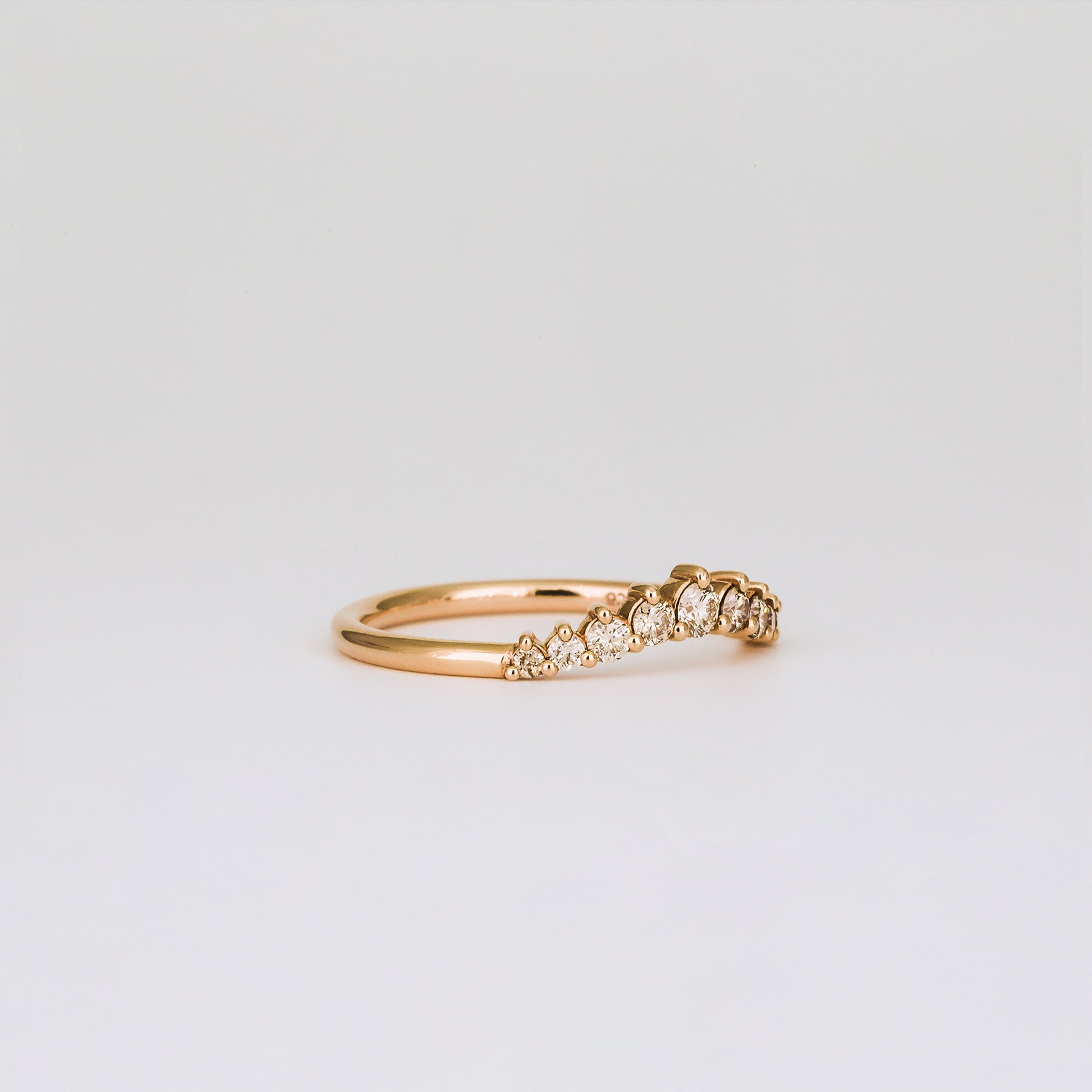Daphne Round Curved Champagne - Image 3